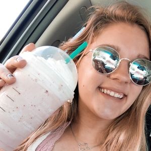 Meet your Posher, Maddie